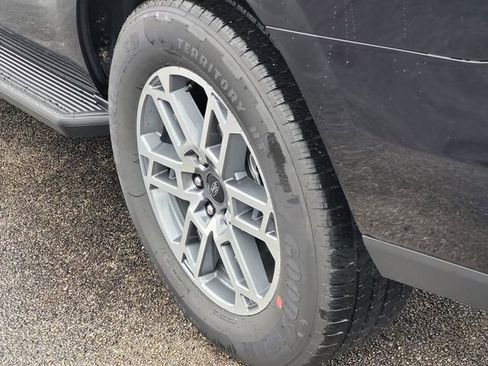 New 2025 Ford Expedition Max Active image 7