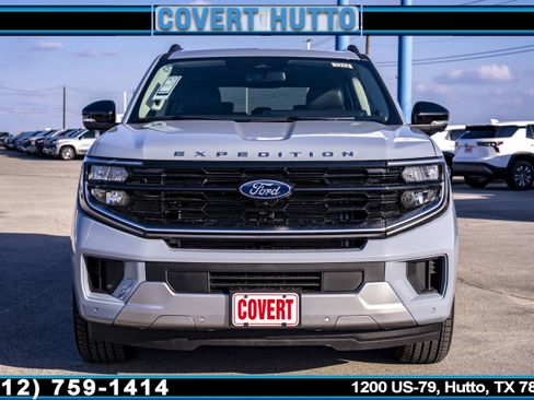 New 2025 Ford Expedition Platinum w/ Driver's Package image 3