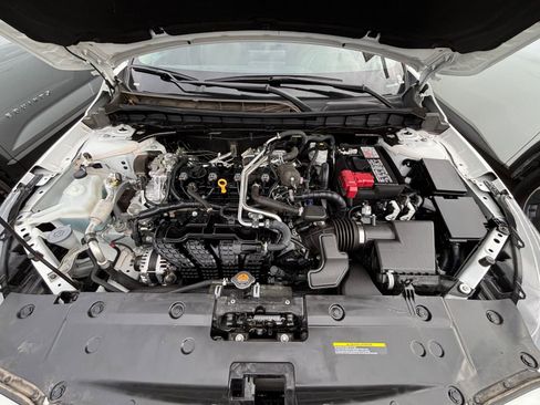 Used 2025 Nissan Altima 2.5 SV image 34