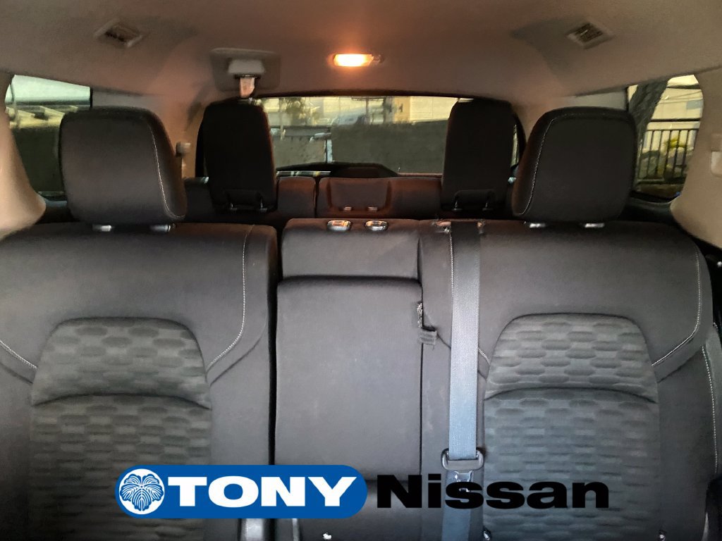 Used 2022 Nissan Pathfinder SV FWD image 34