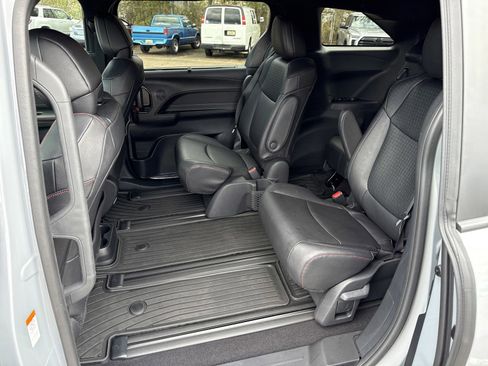 Used 2025 Toyota Sienna XSE image 13
