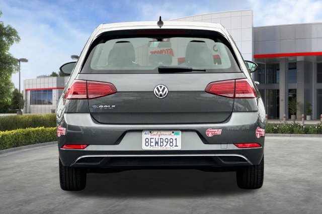 Used 2017 Volkswagen e-Golf SE w/ DC Fast Charging Package FWD image 5