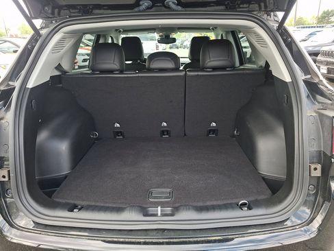 Used 2022 Jeep Compass Limited image 18