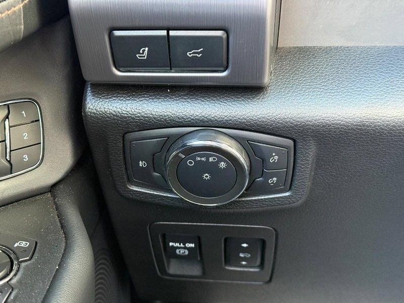 Used 2021 Ford Expedition Platinum AWD/4WD image 31