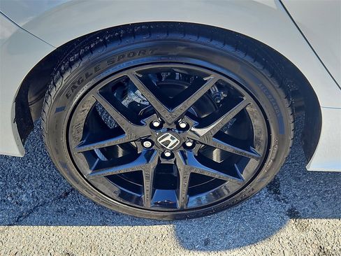 Certified 2024 Honda Civic Sport image 9