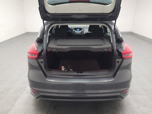 Used 2016 Ford Focus SE w/ SE Sport Package FWD image 29