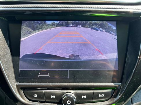 Used 2022 Chevrolet TrailBlazer LT w/ Convenience Package FWD image 32