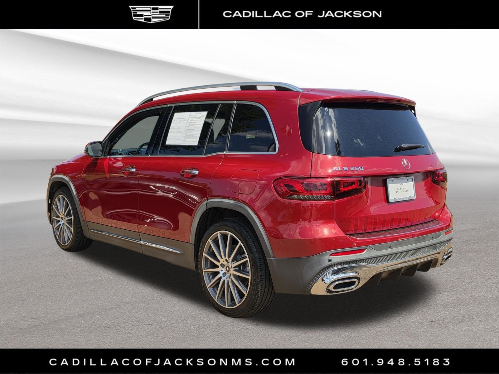 Used 2023 Mercedes-Benz GLB 250 image 3