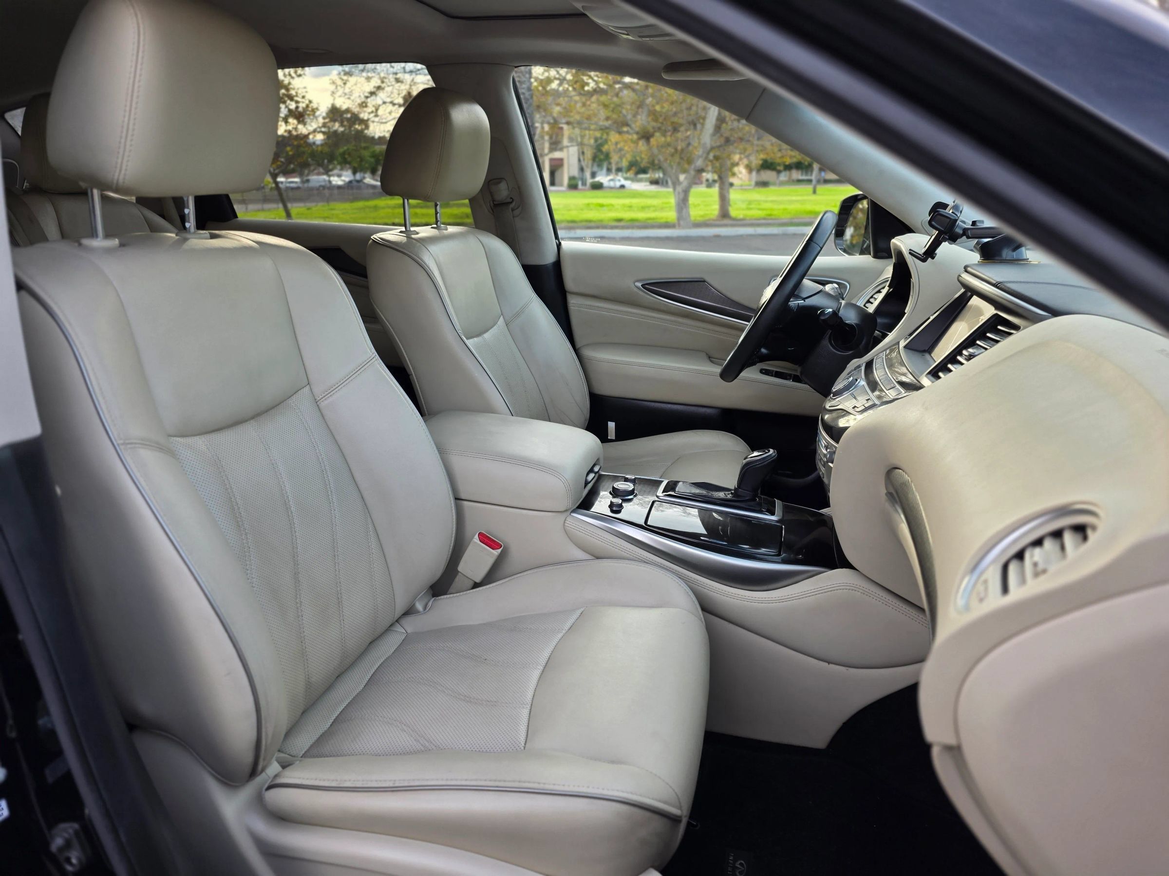 Used 2016 INFINITI QX60 FWD w/ Premium Plus Package image 18