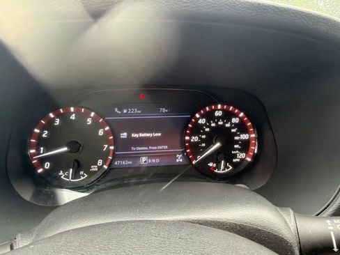 Used 2022 Nissan Frontier PRO-4X AWD/4WD image 5
