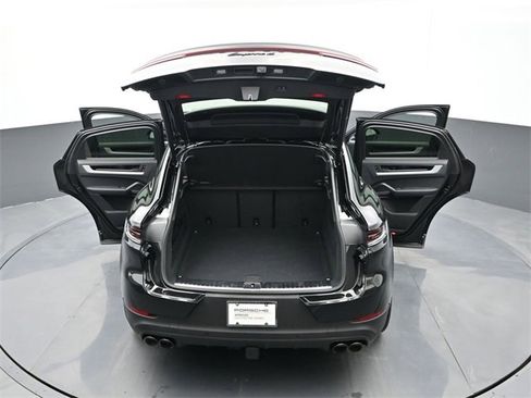 Certified 2026 Porsche Cayenne S image 28