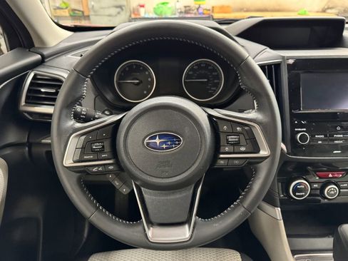 Used 2023 Subaru Forester Premium AWD/4WD image 19