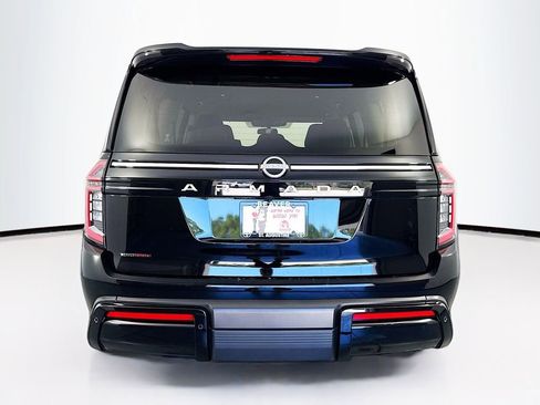 Used 2025 Nissan Armada SV image 8
