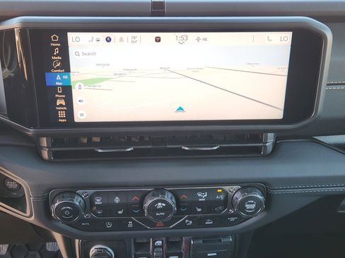 New 2026 Jeep Wrangler Unlimited Sahara AWD/4WD image 13