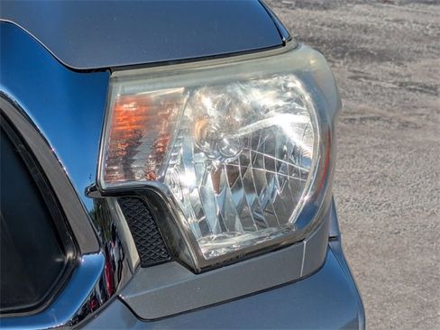 Used 2015 Toyota Tacoma PreRunner image 10