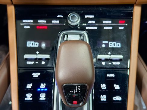 Certified 2023 Porsche Cayenne Turbo image 34