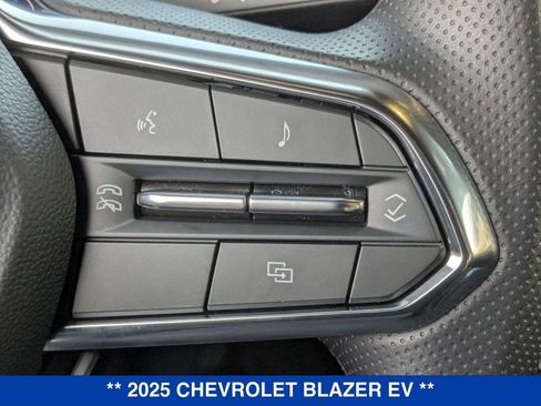 New 2025 Chevrolet Blazer EV LT image 18