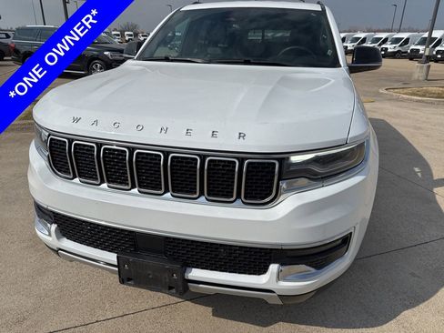 Used 2024 Jeep Wagoneer Series II image 2