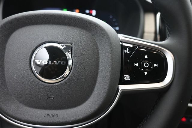 Used 2026 Volvo XC90 T8 Plus w/ Protection Package Premier AWD/4WD image 14