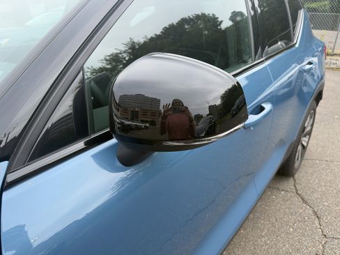 Certified 2023 Volvo XC40 Recharge Plus image 15