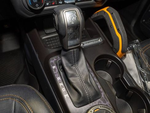 Used 2024 Ford Bronco Badlands image 18