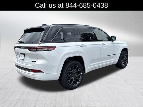 New 2026 Jeep Grand Cherokee Summit w/ Obsidian Package AWD/4WD image 5