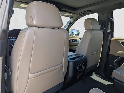 Used 2021 Chevrolet Tahoe Premier w/ Premium Package RWD image 24