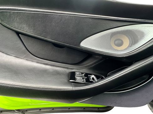Used 2021 McLaren GT image 10