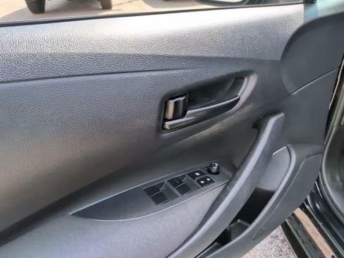 Used 2024 Toyota Corolla LE FWD image 12
