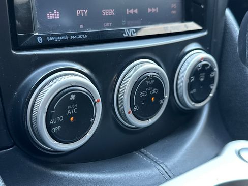 Used 2013 Nissan 370Z Coupe RWD image 26