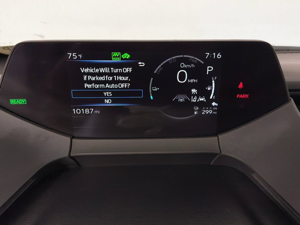 Used 2024 Toyota Prius Prime FWD image 12