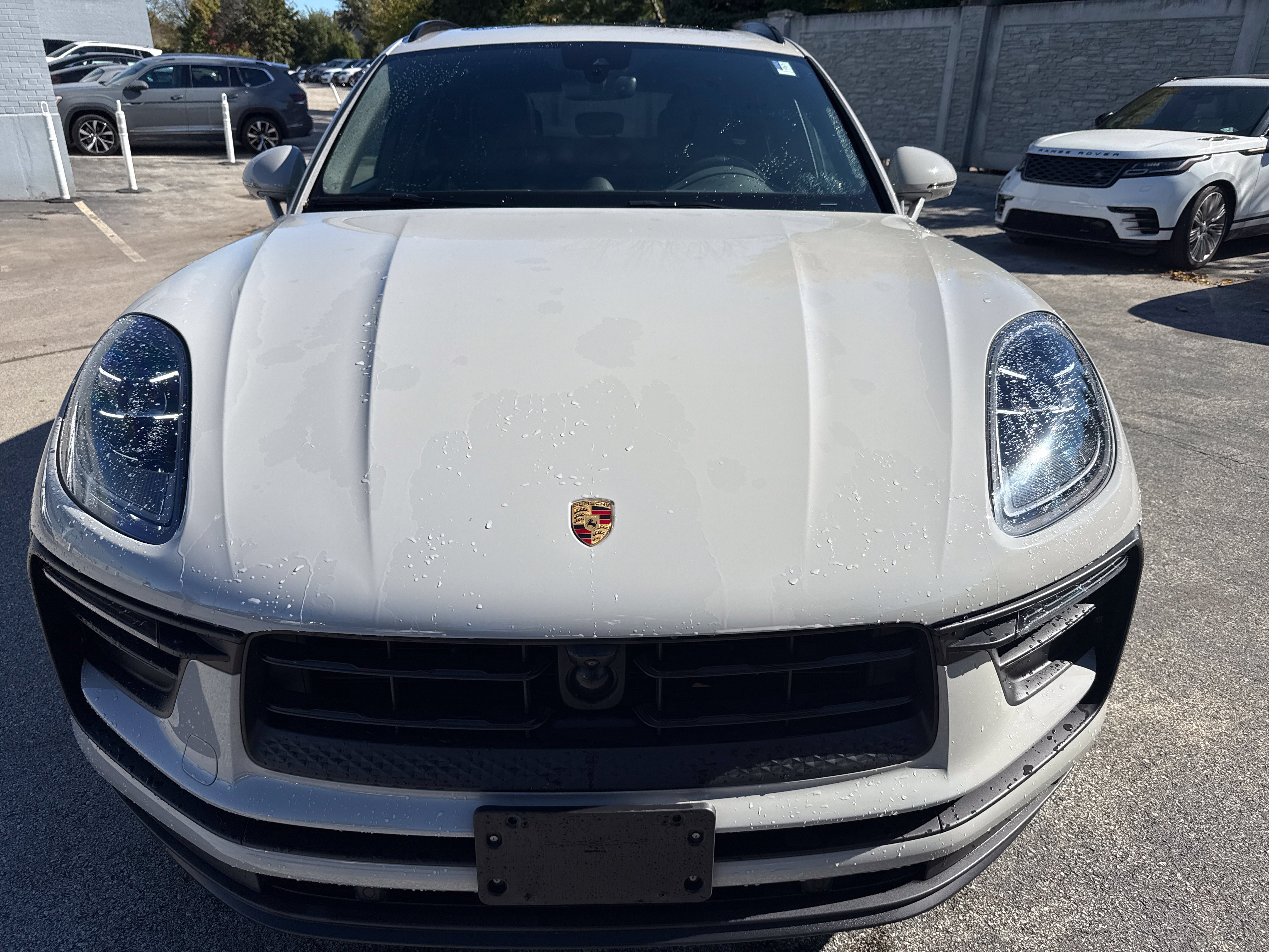 Used 2024 Porsche Macan AWD/4WD image 7