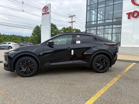 New 2026 Toyota C-HR AWD/4WD image 2