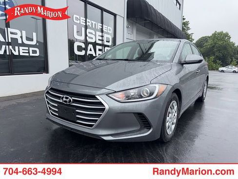 Used 2018 Hyundai Elantra SE FWD image 1