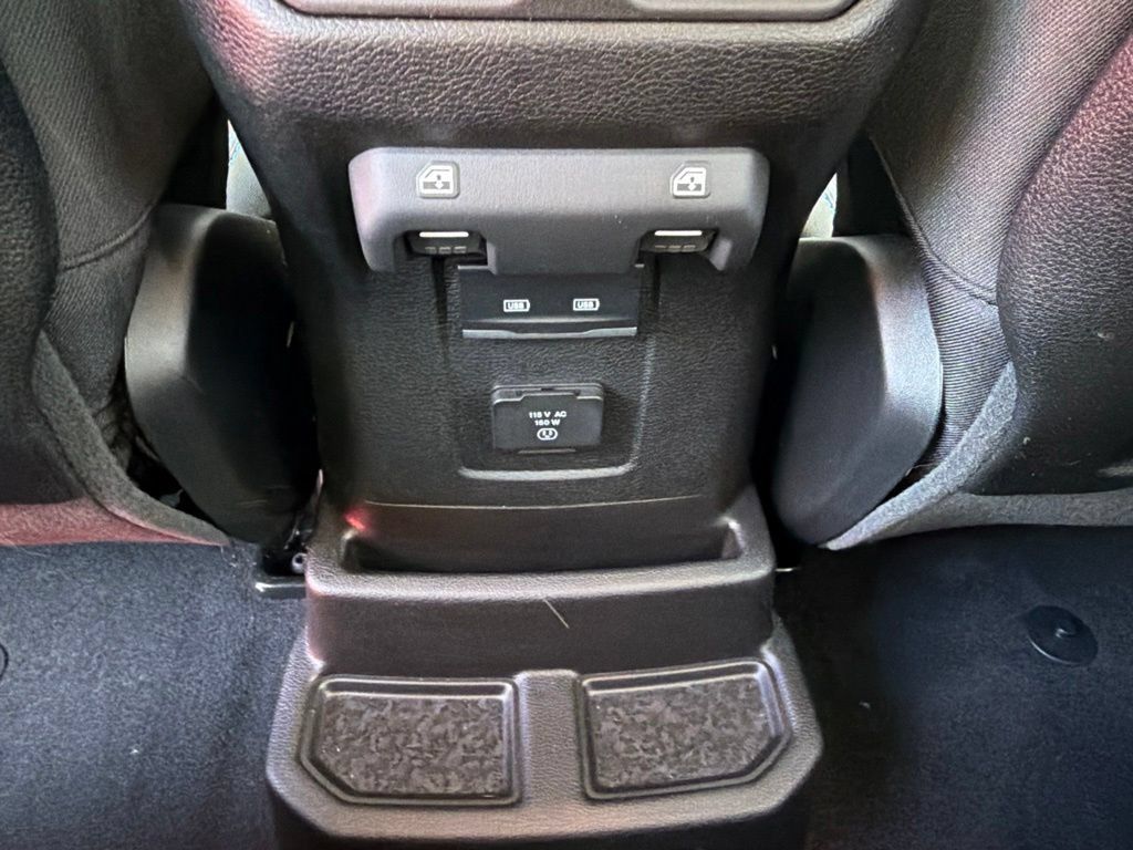 Used 2024 Jeep Wrangler Unlimited Rubicon 4xe w/ Technology Group AWD/4WD image 18