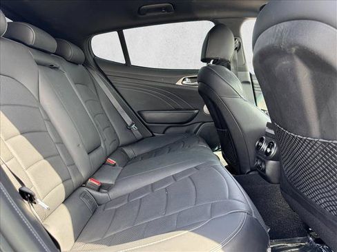 Used 2023 Kia Stinger GT2 RWD image 16
