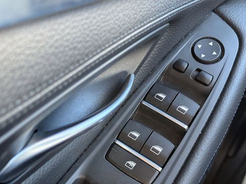 Used 2014 BMW 550i xDrive Sedan image 11