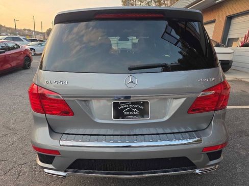 Used 2015 Mercedes-Benz GL 550 4MATIC image 4
