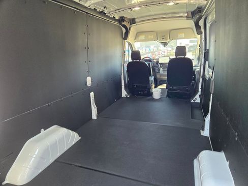 New 2026 Ford Transit 250 148 Medium Roof RWD image 7