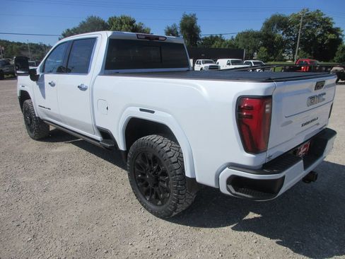 New 2026 GMC Sierra 2500 Denali Ultimate AWD/4WD image 13