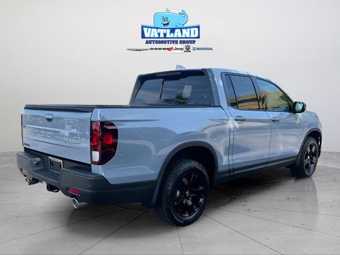 New 2026 Honda Ridgeline Black Edition image 7