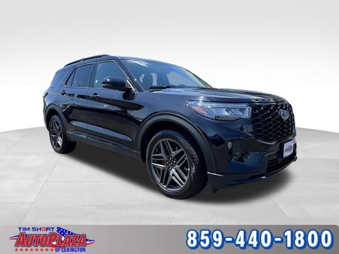 Used 2025 Ford Explorer ST-Line w/ ST-Line Street Pack AWD/4WD image 8