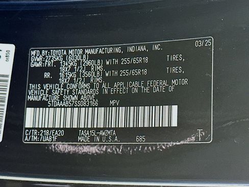 Used 2025 Toyota Grand Highlander AWD image 12