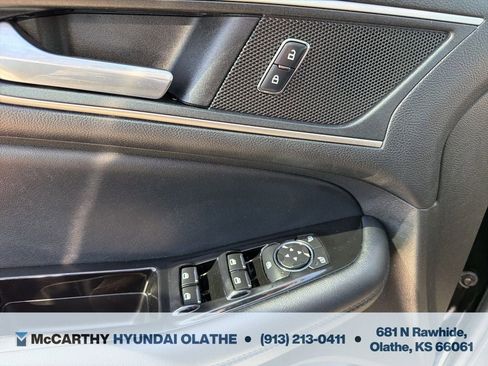 Used 2017 Ford Edge SEL w/ Equipment Group 201A FWD image 32