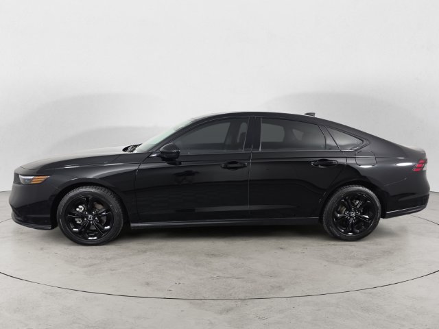 Used 2025 Honda Accord SE image 8