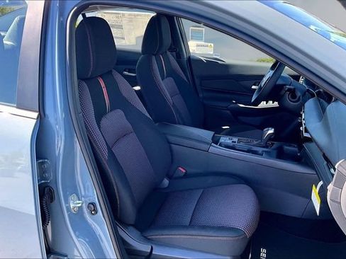 New 2027 Nissan Sentra SR w/ Floor Mat Package FWD image 10