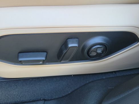 Used 2022 Jeep Grand Cherokee Limited AWD/4WD image 13