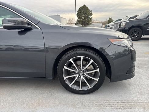 Used 2015 Acura TLX V6 image 3