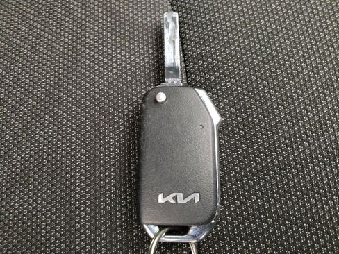 Used 2023 Kia Forte LXS image 32