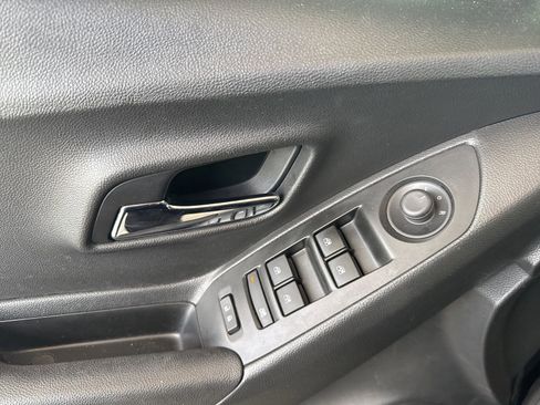 Used 2020 Chevrolet Trax LS w/ Tint and Cruise Package FWD image 5